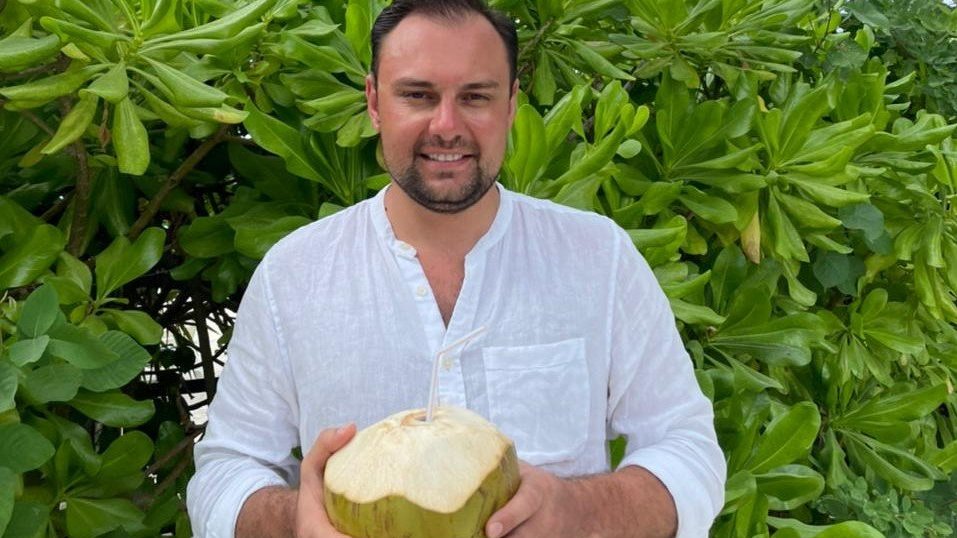 Karen Melkonyan Bussines.jpg