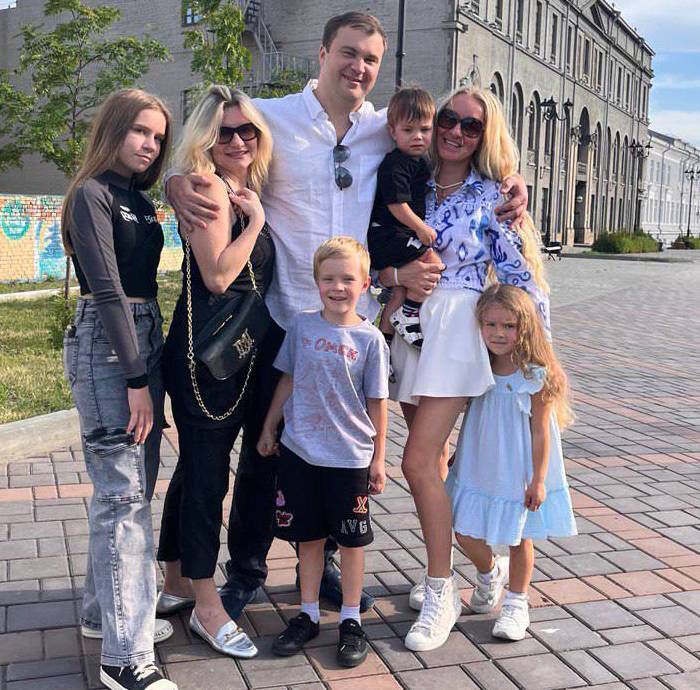 Фотография с семьёй