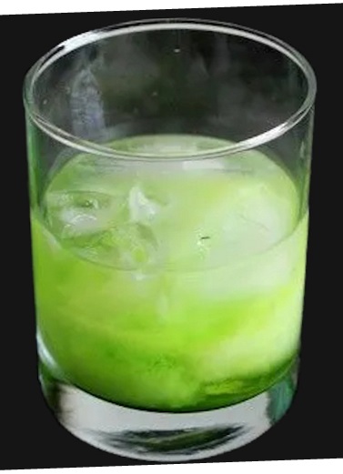 Зелёный Русский (коктейль).jpg