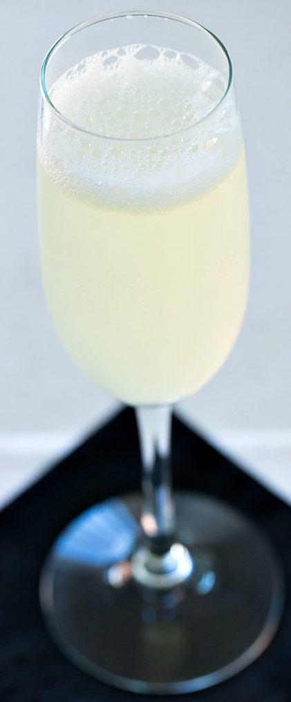 Файл:Монте-Карло Империал (коктейль).jpg