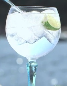 Сапфир Бомбея (коктейль).jpg