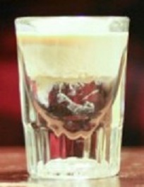 Вишнёвый Поцелуй (коктейль) 2.jpg