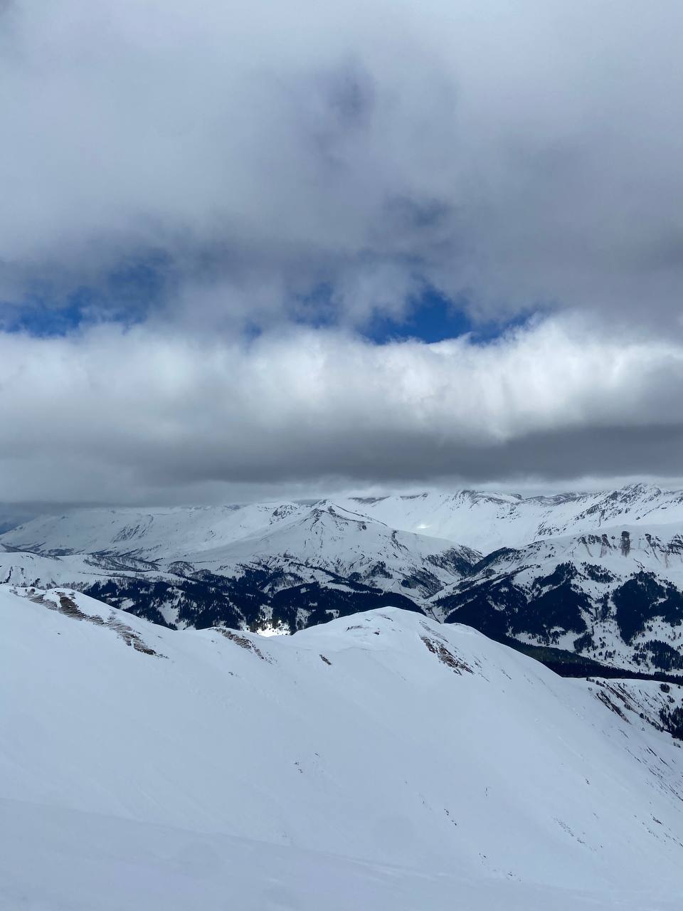 Хребет Абишира-Ахуба.jpeg