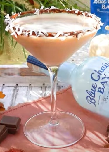 Миндальное Восхищение (коктейль).jpg