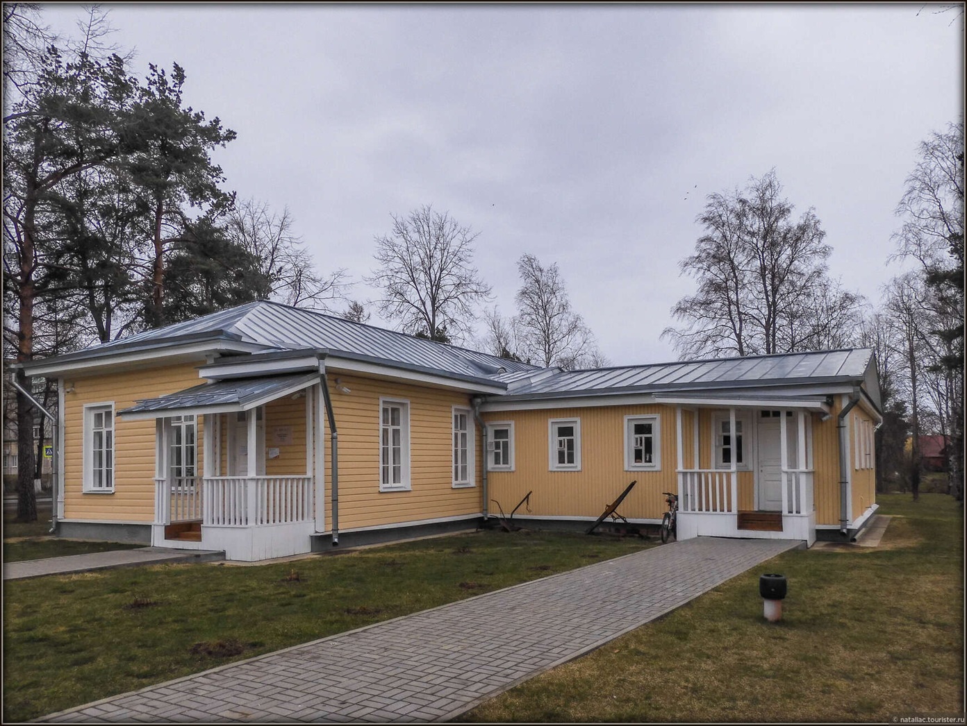 Файл:Музей Суворова и военной истории Новой Ладоги.jpg