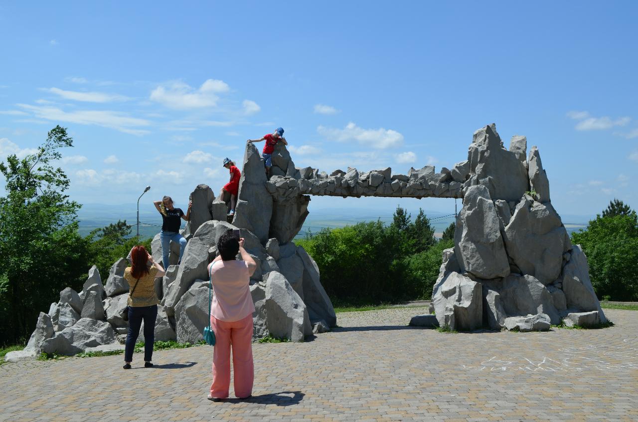 Ворота Солнца на склоне горы Машук