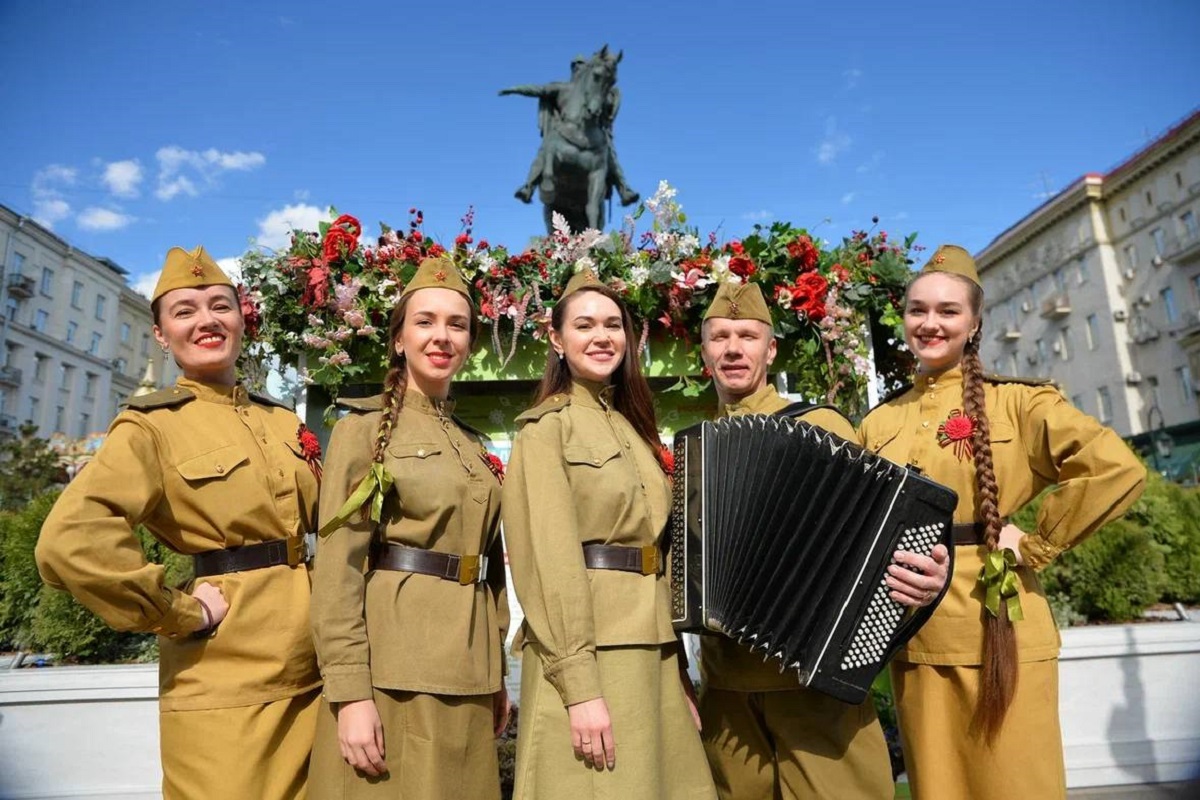 Файл:Московская весна Победы участники.jpg