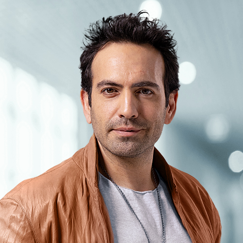 Бугра Гюльсой.png