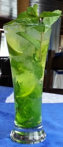 Файл:Дынный Мохито (коктейль).jpg