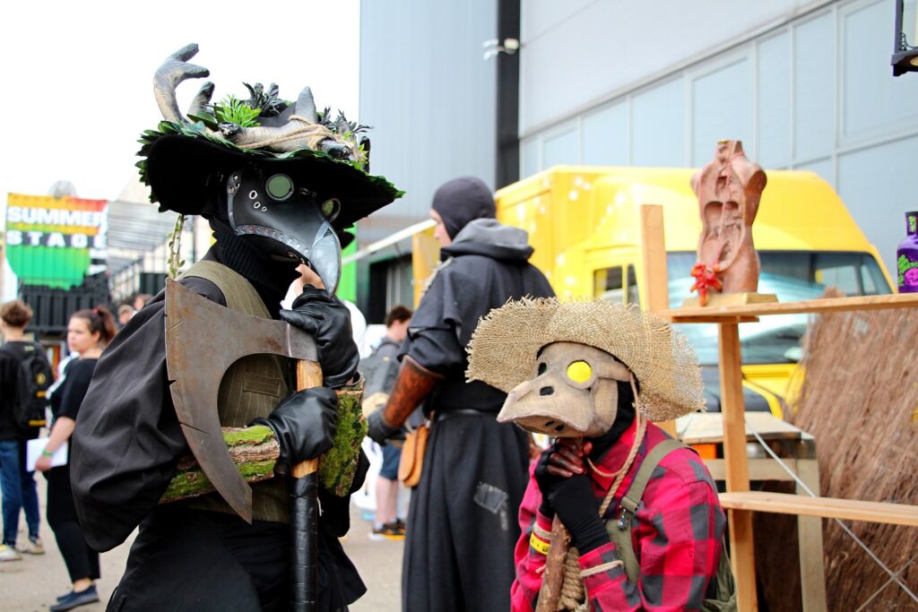 Персонажи Epic Con.jpg