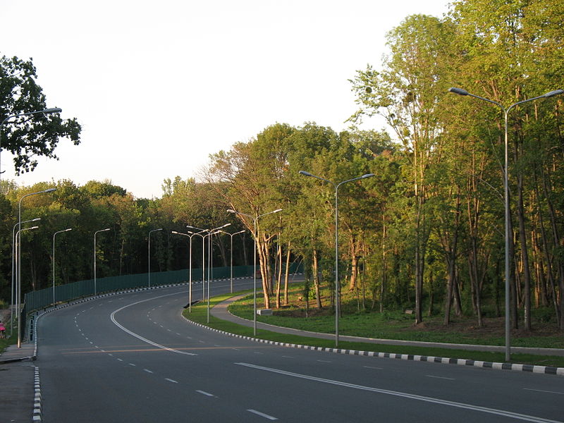 «Дорога Кернеса», разделившая парк и давшая возможность его застройки