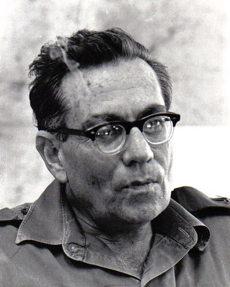 בצלאל אמיר 1977.jpg