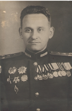 Перлов Виктор Николаевич.jpg