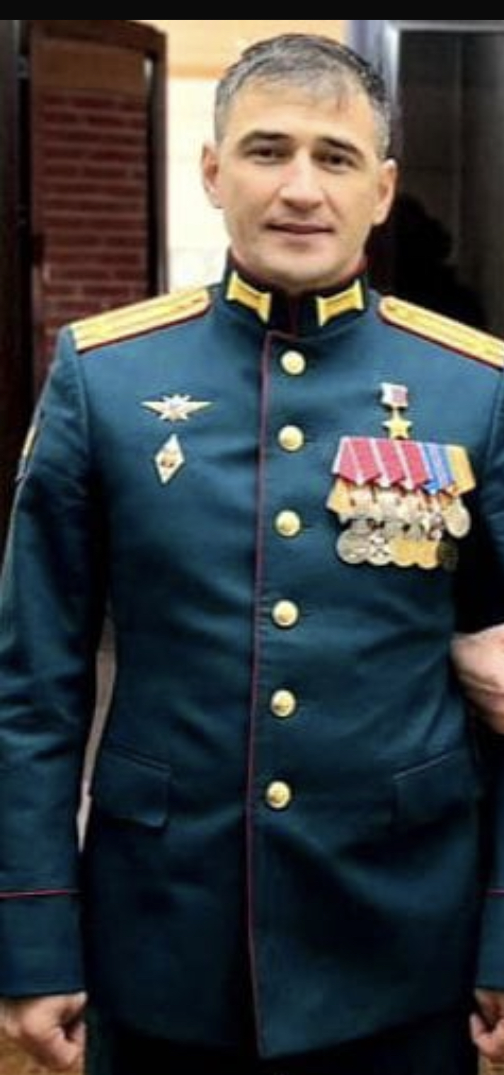 Хашегульгов Султан Герой России.jpg