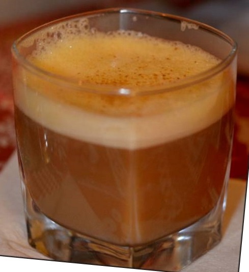 Файл:Тирольский флип (коктейль).jpg