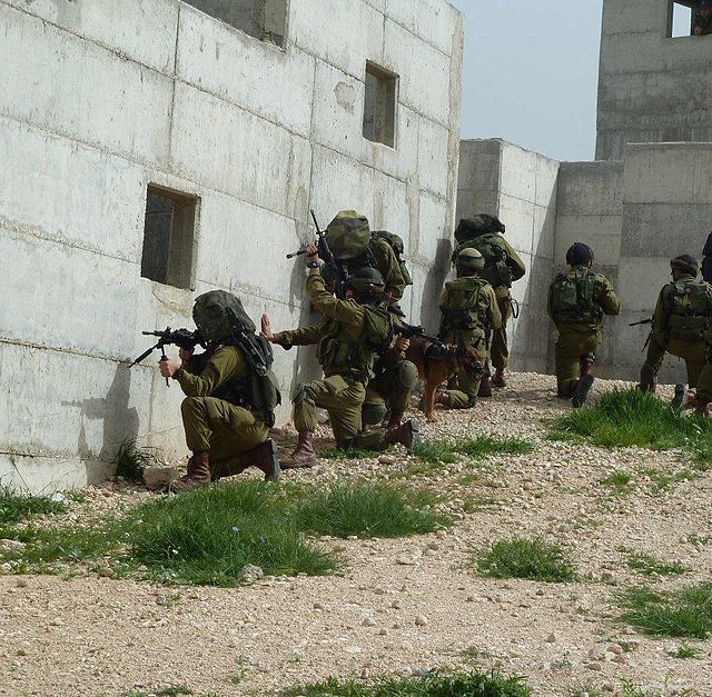 Flickr - Israel Defense Forces - Kfir Brigade IDF Officers Practice Urban Warfare (10).jpg