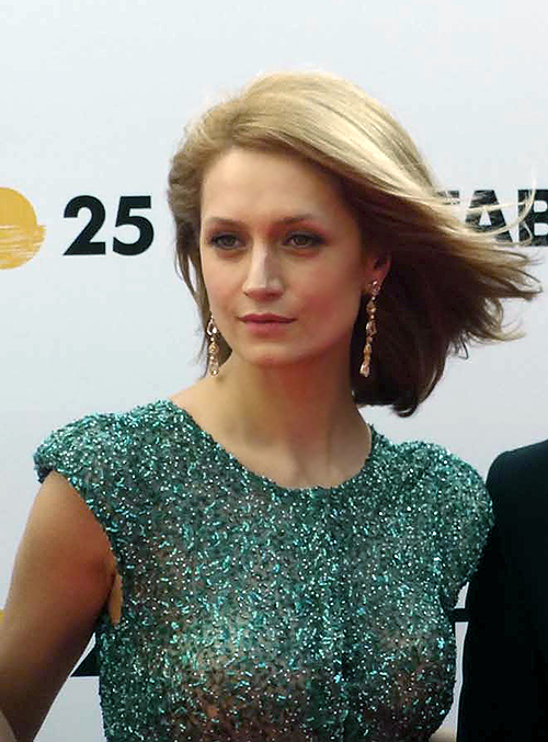 Виктория Исакова на Кинотавре 2014.jpg