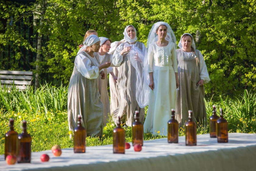 Спектакль 2.png