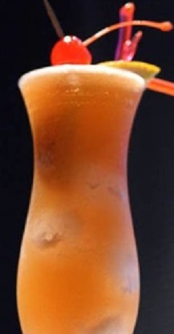 Файл:Фрукты в вермуте (коктейль).jpg