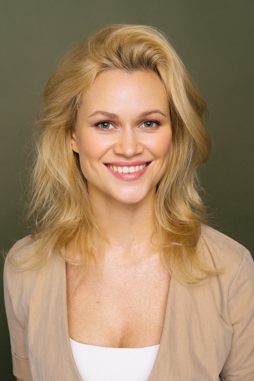 Marina Domozhirova.jpg