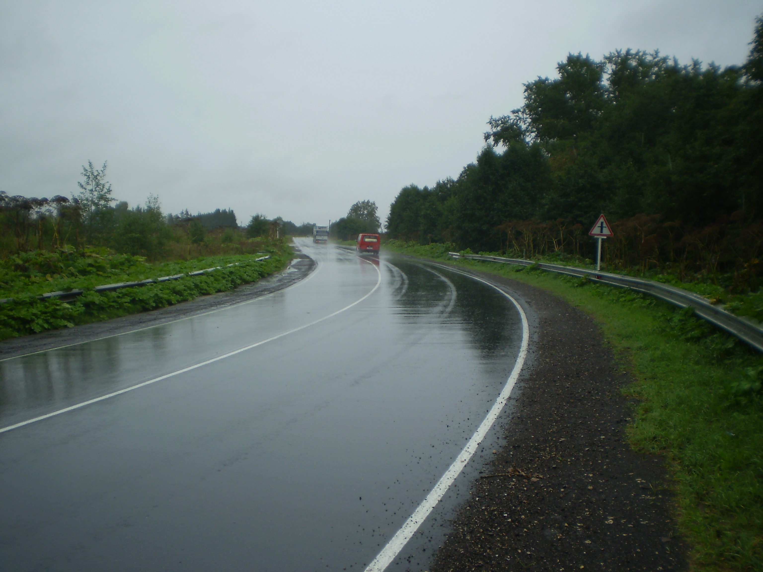 Дорога у деревни Сяглицы.