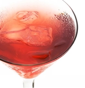 Файл:Ягодное шампанское (коктейль).jpg