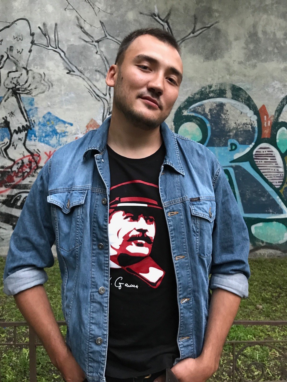 Ринат Есеналиев актёр.jpg