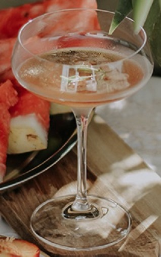 Арбузный Космо (коктейль) 2.jpg