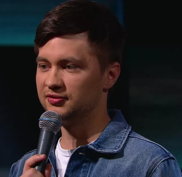 Комик Алексей Шамутило.png