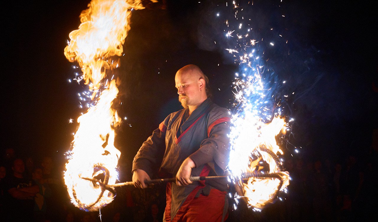 Огненное шоу на Купало