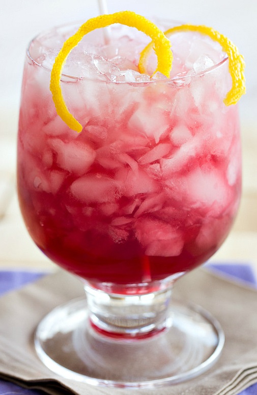 Файл:Американский виноград (коктейль).jpg