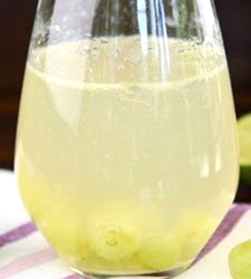 Файл:Виноградный физ (коктейль).jpg