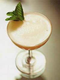 Файл:Сауэр «Щёголь» (коктейль).jpg