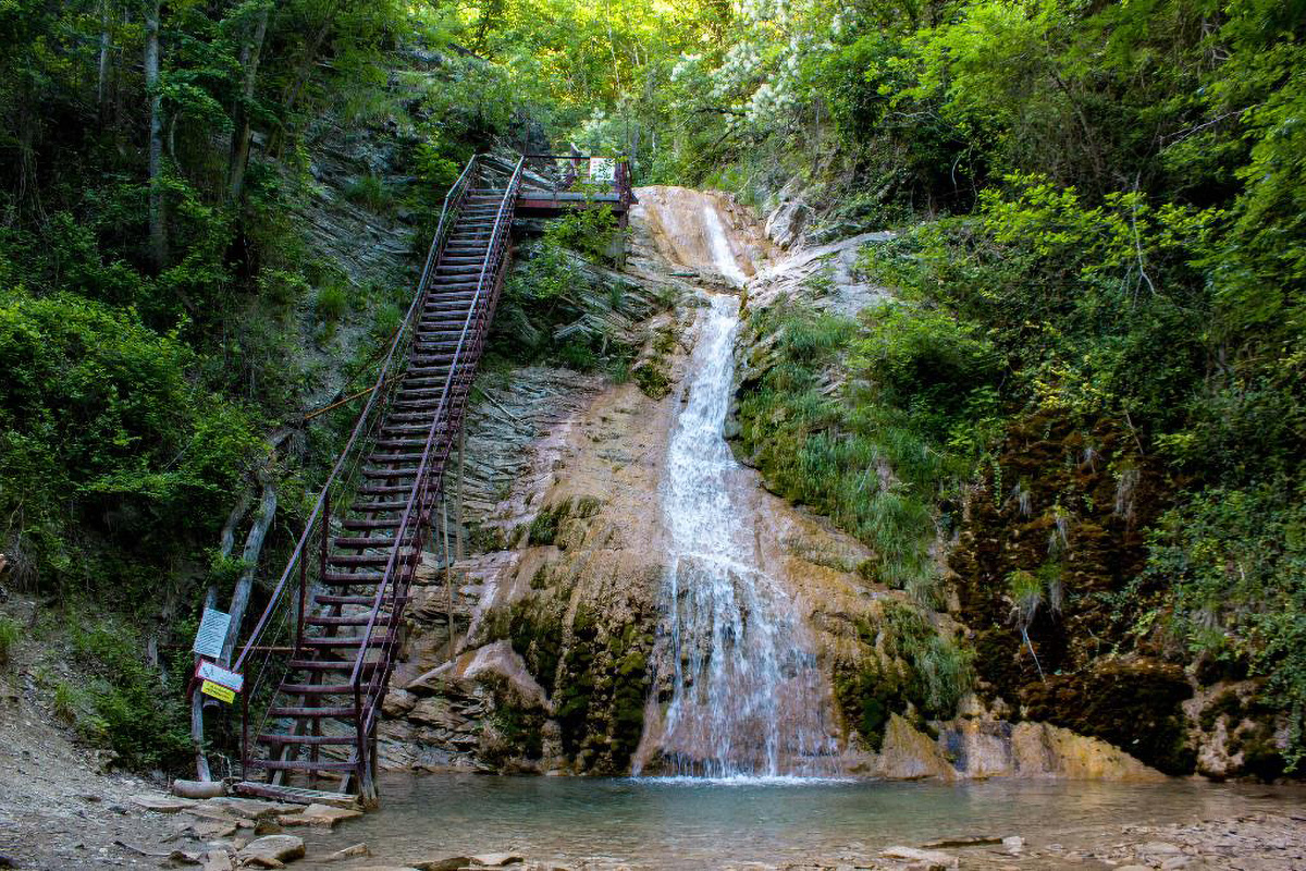 Файл:Гебиусские водопады. Водопад Шнурок.jpg
