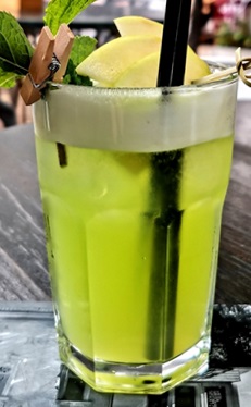 Файл:Ален мелон (коктейль).jpg