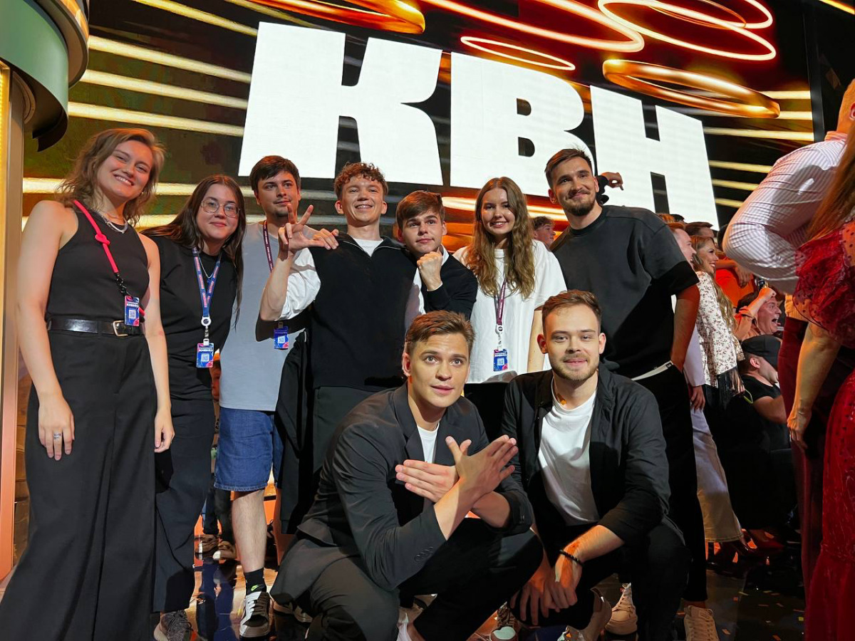 Файл:Команда КВН Мастер Муси.jpeg