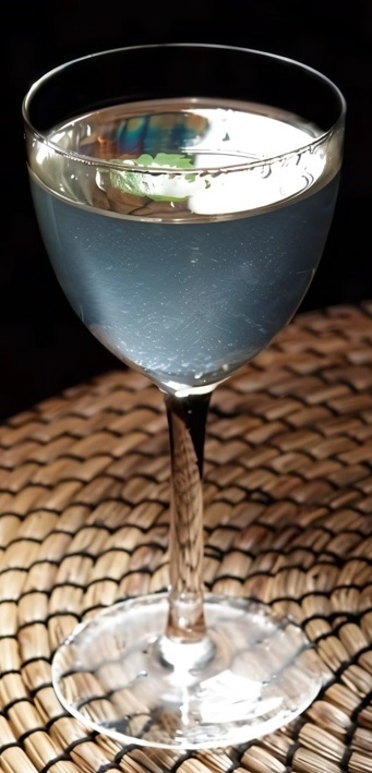 Файл:Verde Gimlet (коктейль).jpg