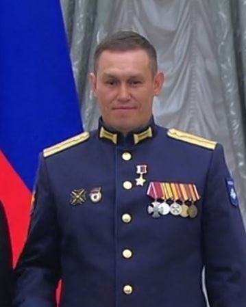 Анатолий Иванов Герой России.jpg