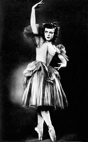 Любовь Войшнис — Злюка (балет «Золушка», музыка С. С. Прокофьева, балетмейстер К. М. Сергеев), Кировский театр