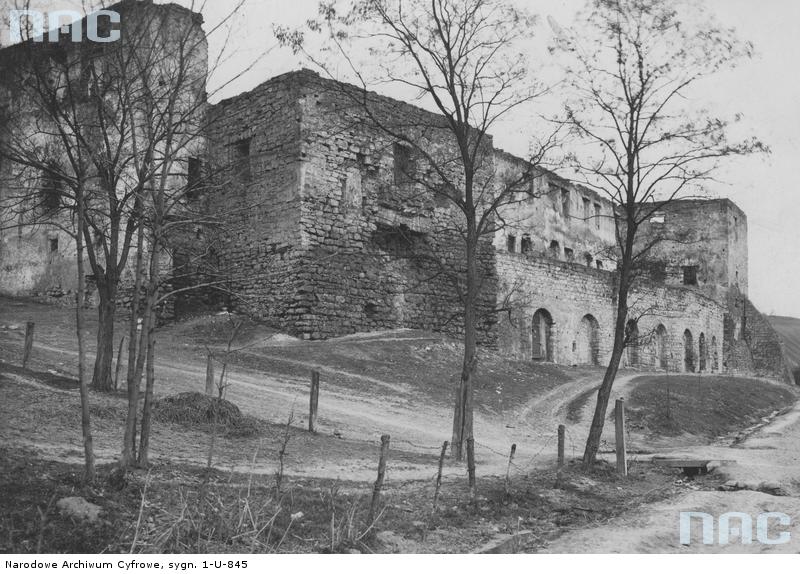 Руины замка