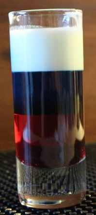 Русский флаг (коктейль) 1.jpg