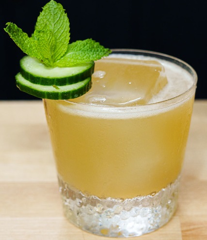 Файл:Кентуккийский (коктейль).jpg