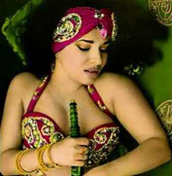 Наташа атлас Hqdefault.jpg