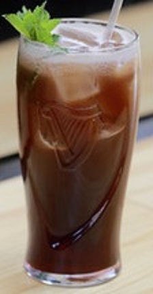 Файл:Trinity College (коктейль).jpg