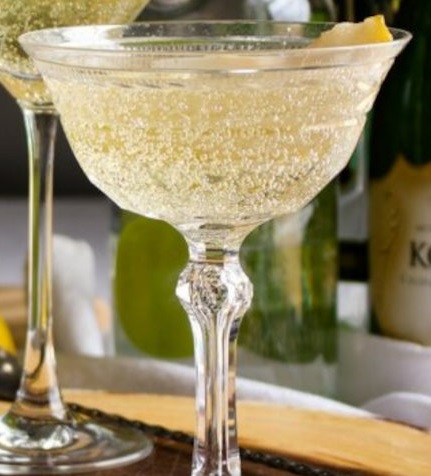 Файл:Французский Грушевый Мартини (коктейль).jpg