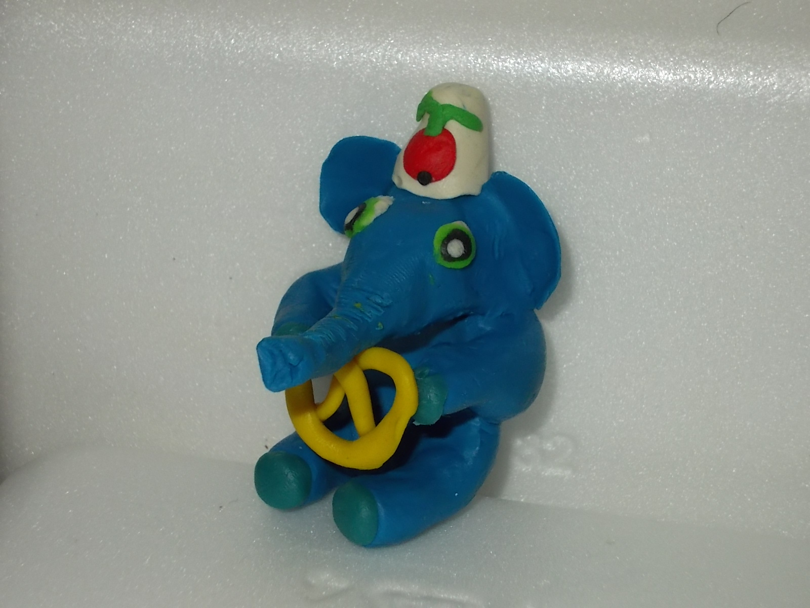 Нуфин пластилиновый