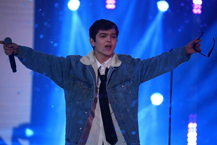 Певец Akmal'.jpg