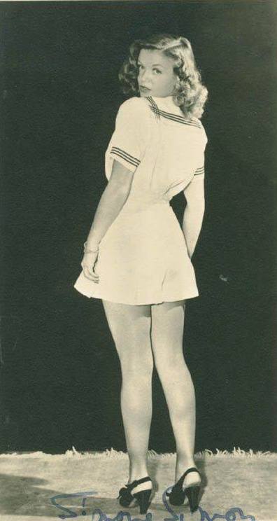 Tumblr px6onpxmS01u7t71ro1 540.jpg