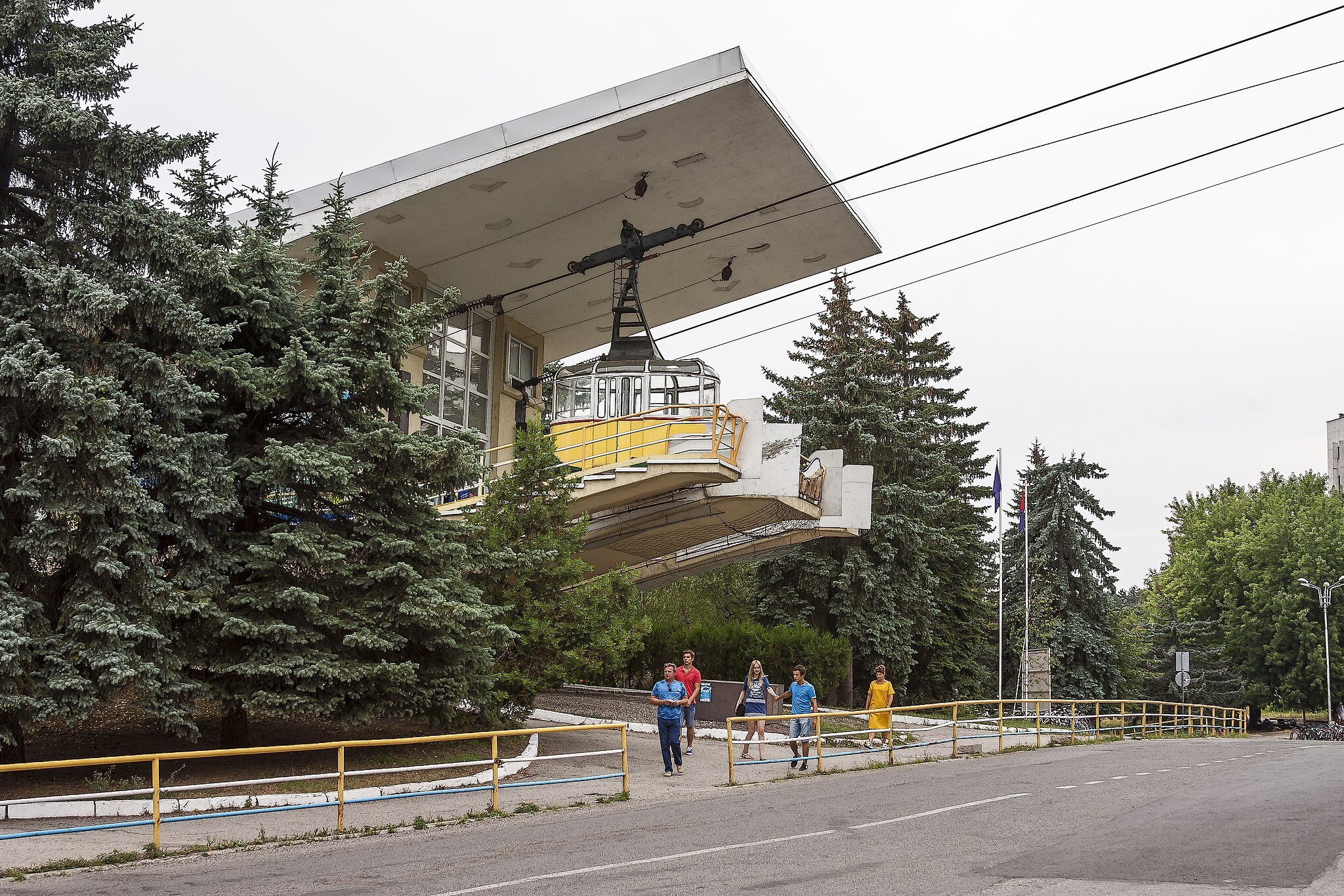 Нижняя станция дороги