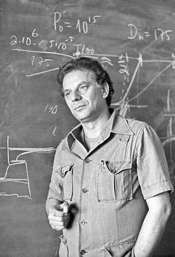 0 16f1be a17be24e orig.jpg